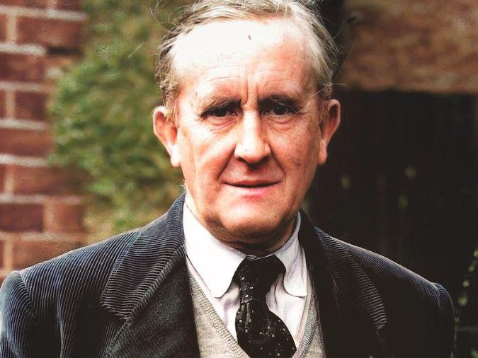 Tìm hiểu về JRR Tolkien - tác giả 'Chúa tể của những chiếc nhẫn' 1